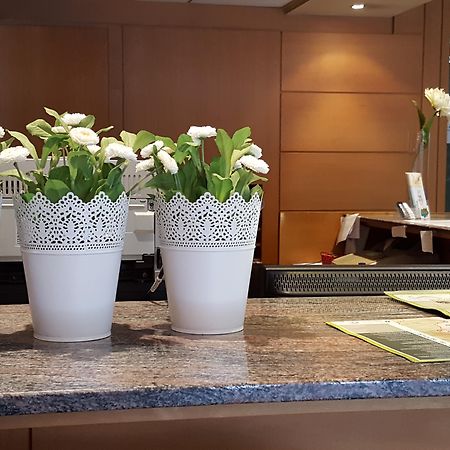 Hotel Segle XX Tremp Buitenkant foto
