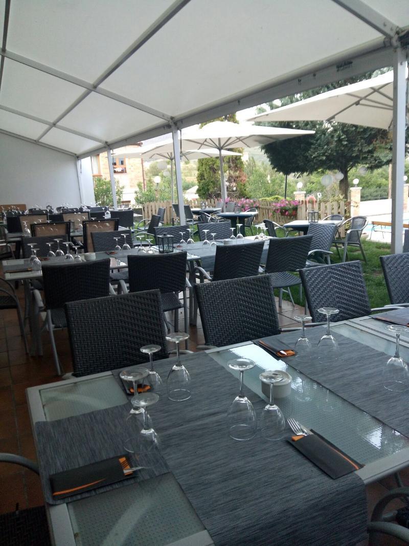Hotel Segle XX Tremp Buitenkant foto