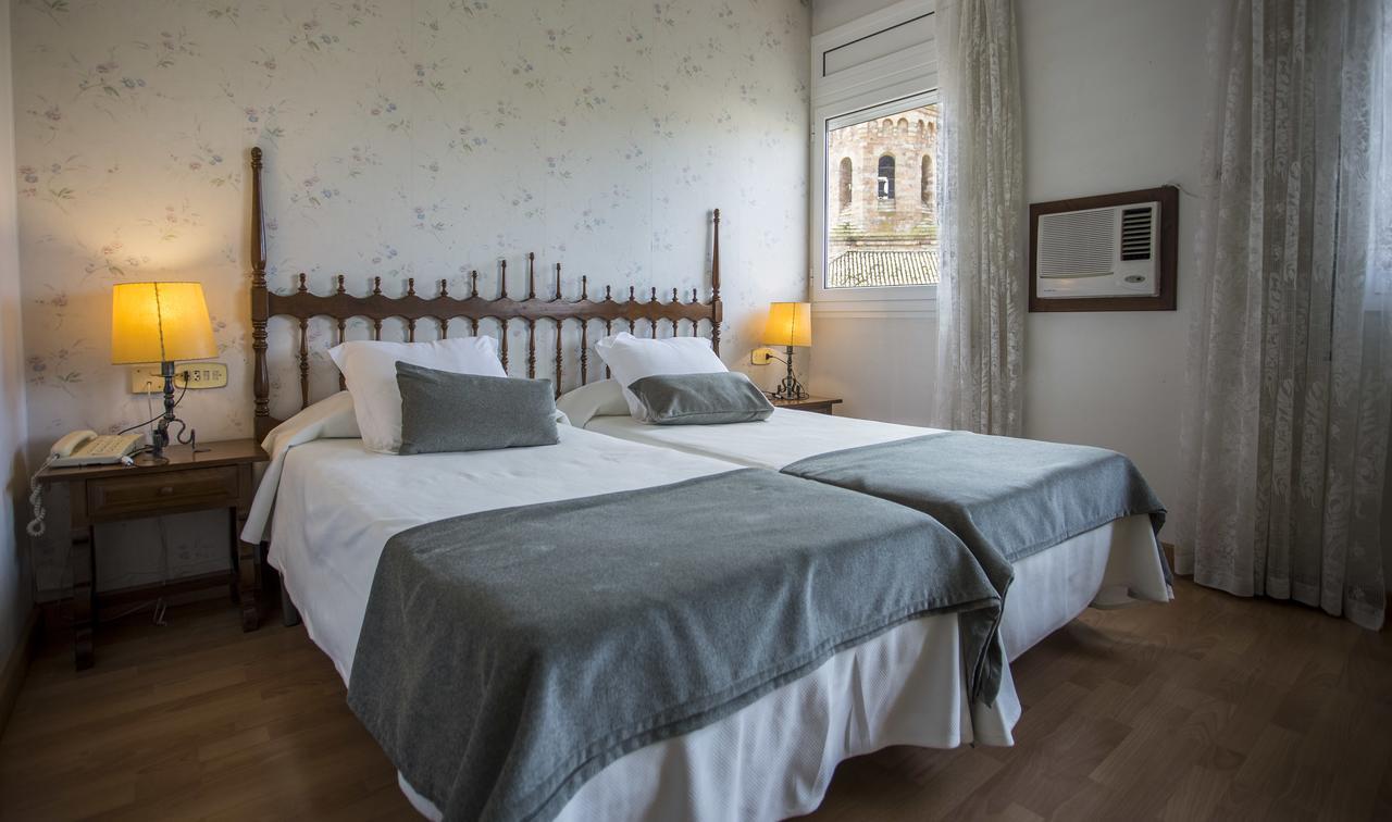 Hotel Segle XX Tremp Buitenkant foto