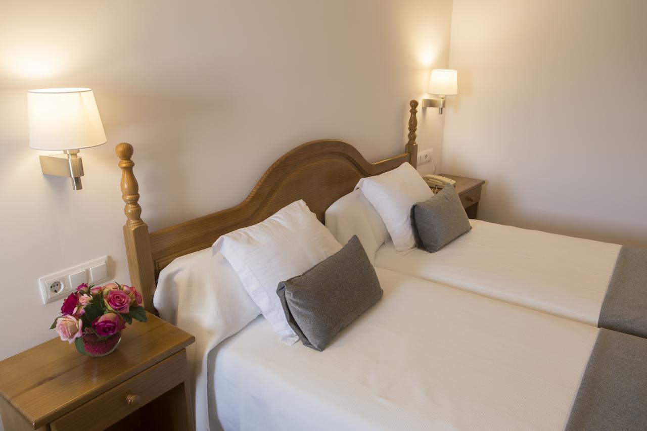 Hotel Segle XX Tremp Buitenkant foto