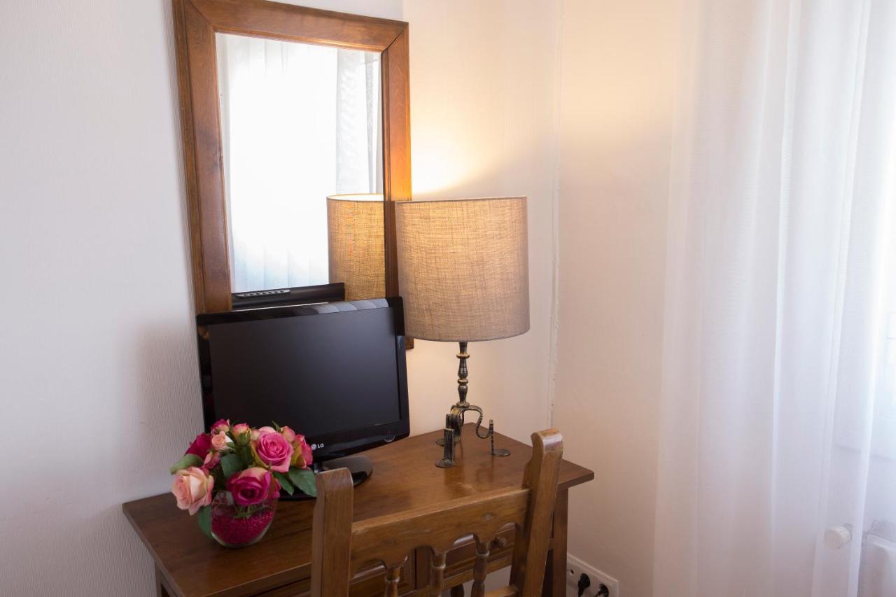 Hotel Segle XX Tremp Buitenkant foto